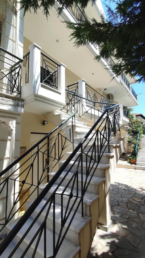 The Golden Guest House Peraía Exterior foto
